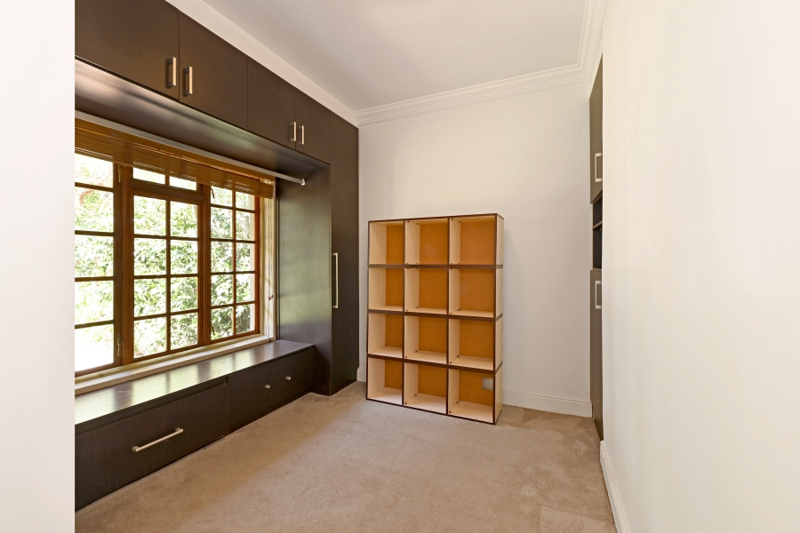 To Let 3 Bedroom Property for Rent in Bergvliet Western Cape